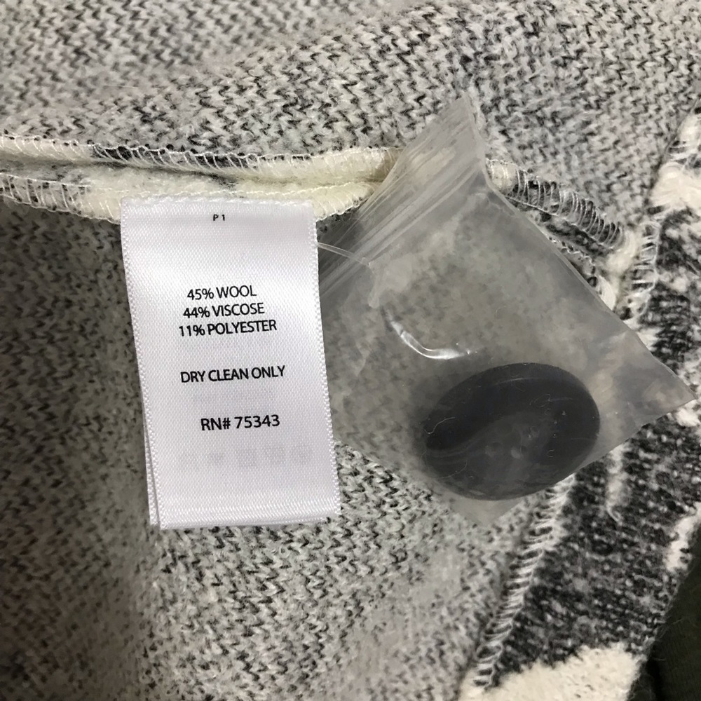 Lucy & Laurel Whit Gray Leaf Print Wool Jacket - image 8